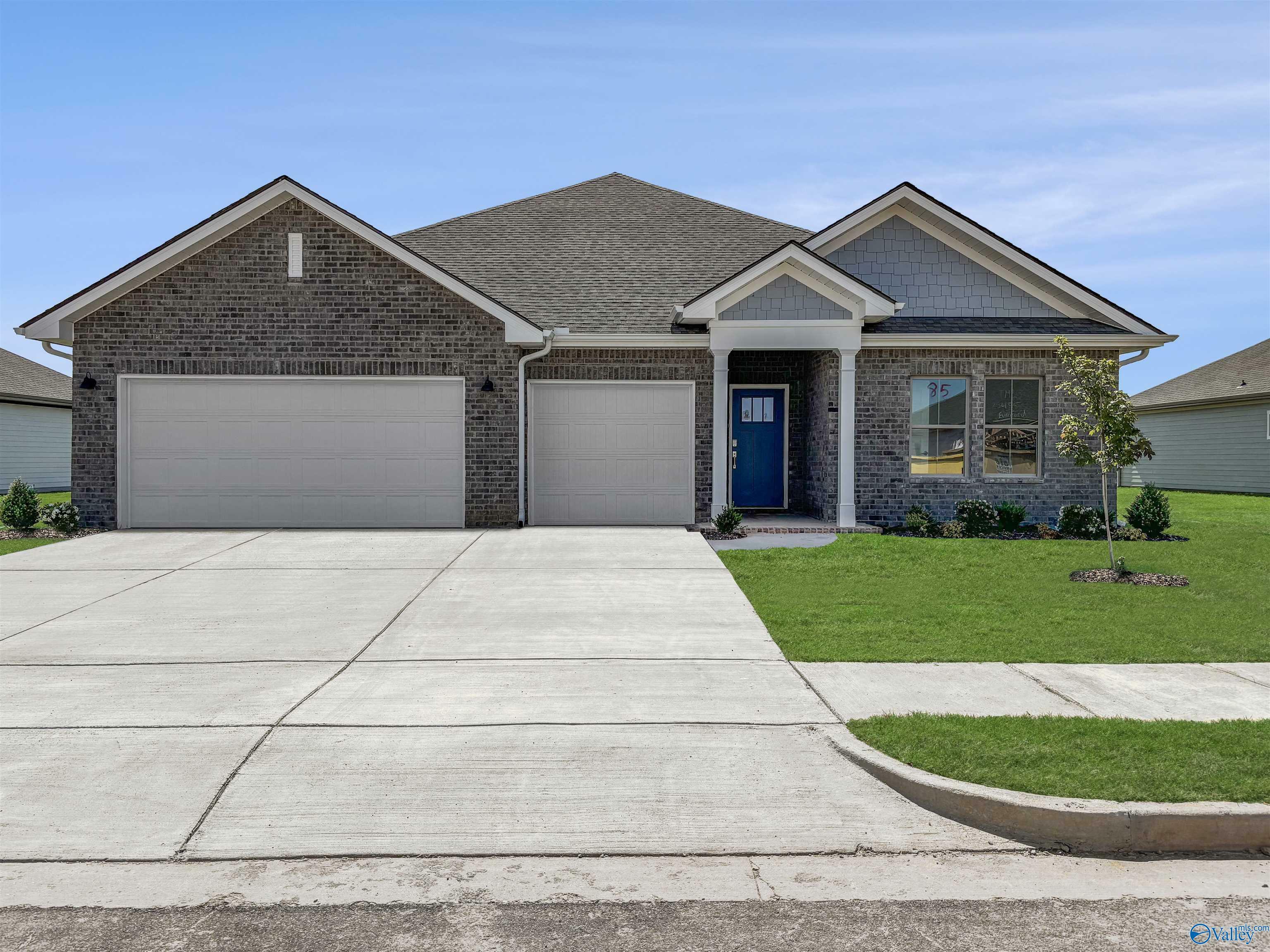 Property Photo:  7106 Holly Creek Drive  AL 35763 