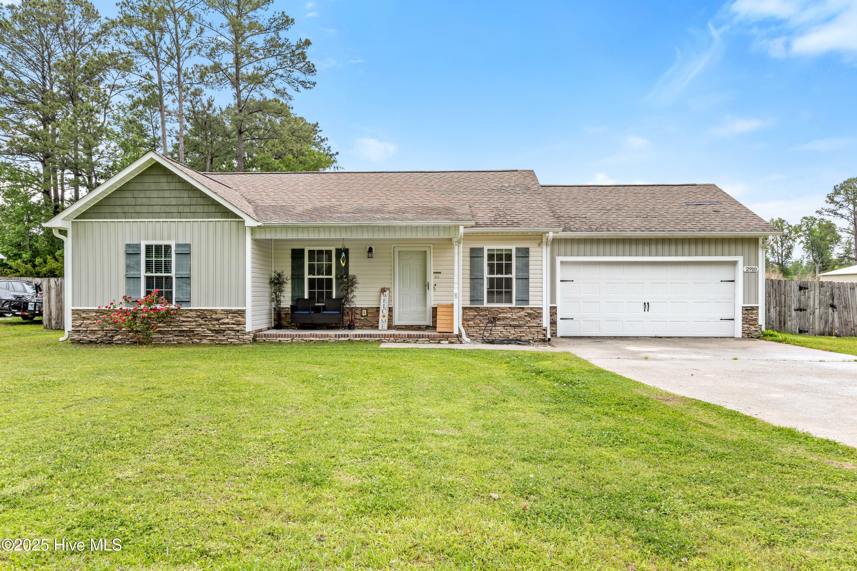 Property Photo: 2910 Dawson Cabin Road NC 28540
