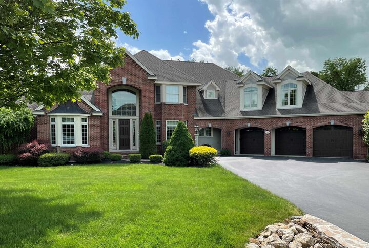Property Photo:  7 Champagne Terrace  NH 03110