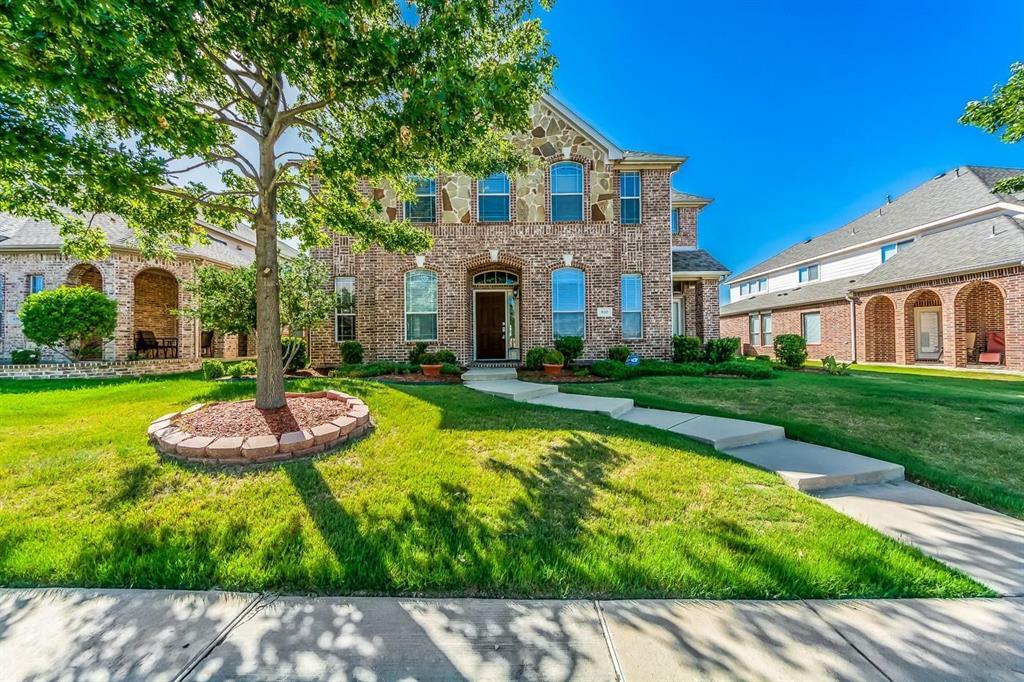 Property Photo: 810 Highland Hills TX 75036