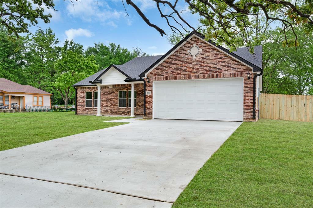 Property Photo: 409 S Moore Street TX 75482