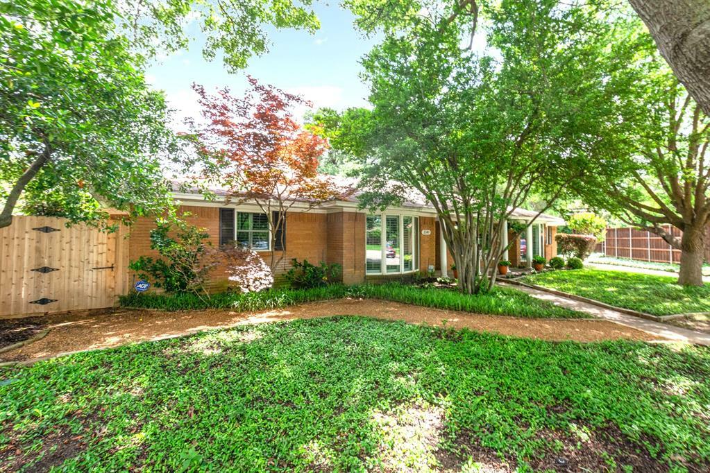 Property Photo: 3380 Camelot Drive TX 75229