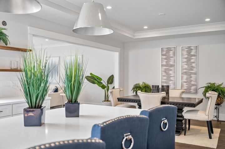 Property Photo:  5 Milk St 5  MA 01760 