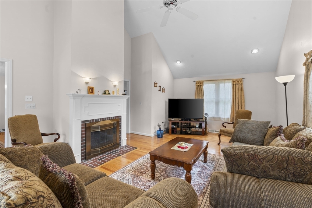 Property Photo: 5 Eileen Rd MA 02766