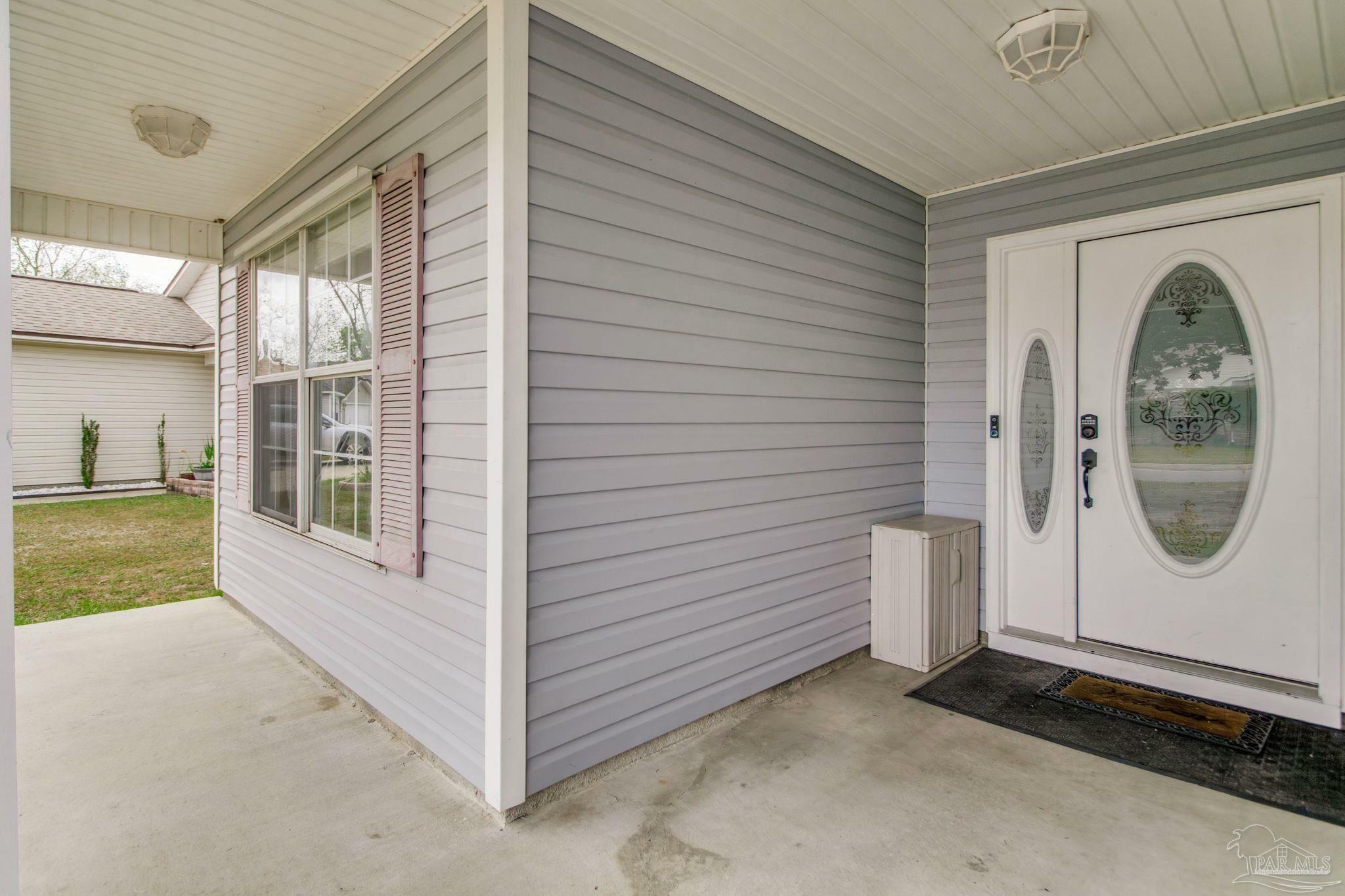 Property Photo: 317 Hilburn Pl FL 32504