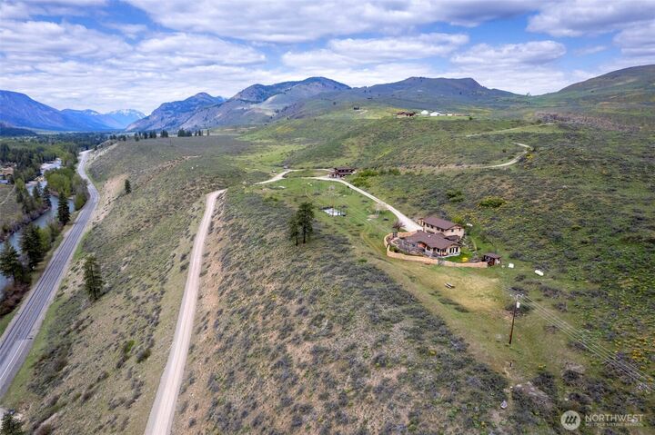 Property Photo:  40  Rolling Rock Rd  WA 98862 