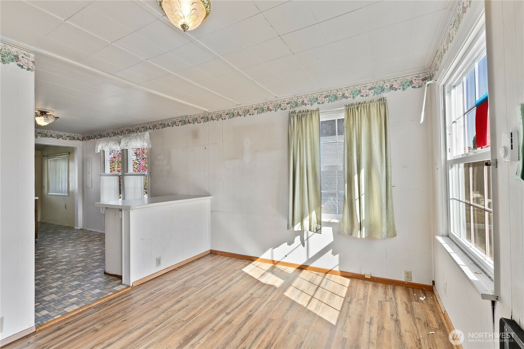 Property Photo: 2928 Nassau Street WA 98201