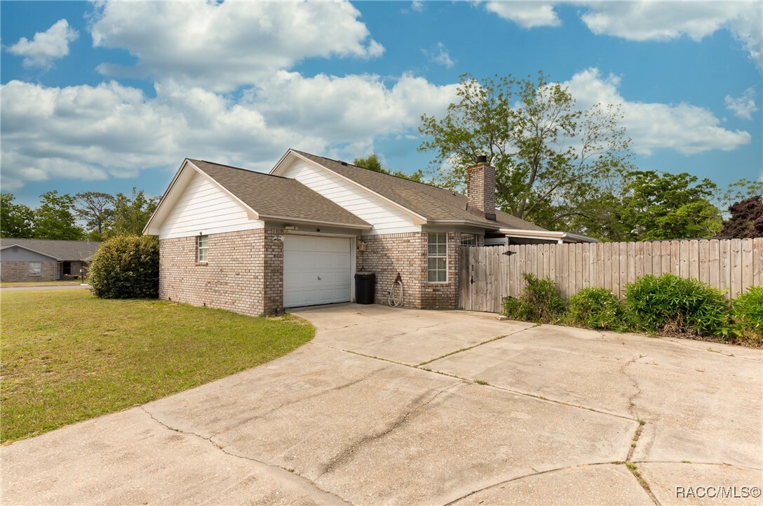 Property Photo:  1240 Bridge Creek Terrace  FL 32506 
