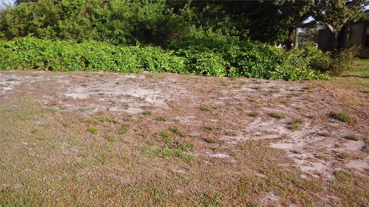 Property Photo: 306 Main Street FL 32958