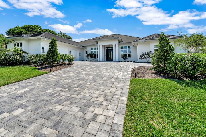 Property Photo: 201 Shores Drive FL 32963