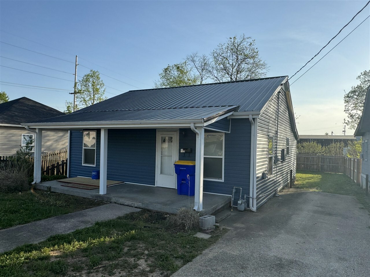 Property Photo: 1035 E 13th Avenue KY 42104