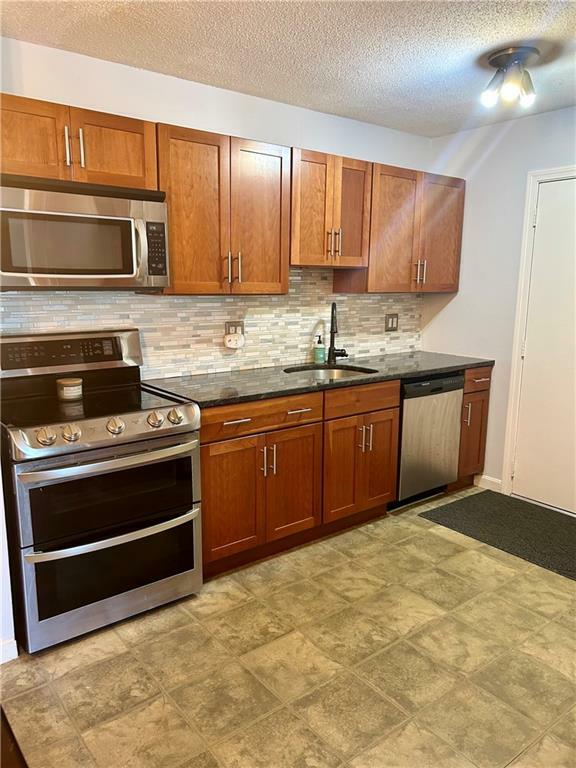 Property Photo: 5 Apple Valley Parkway 2 RI 02828