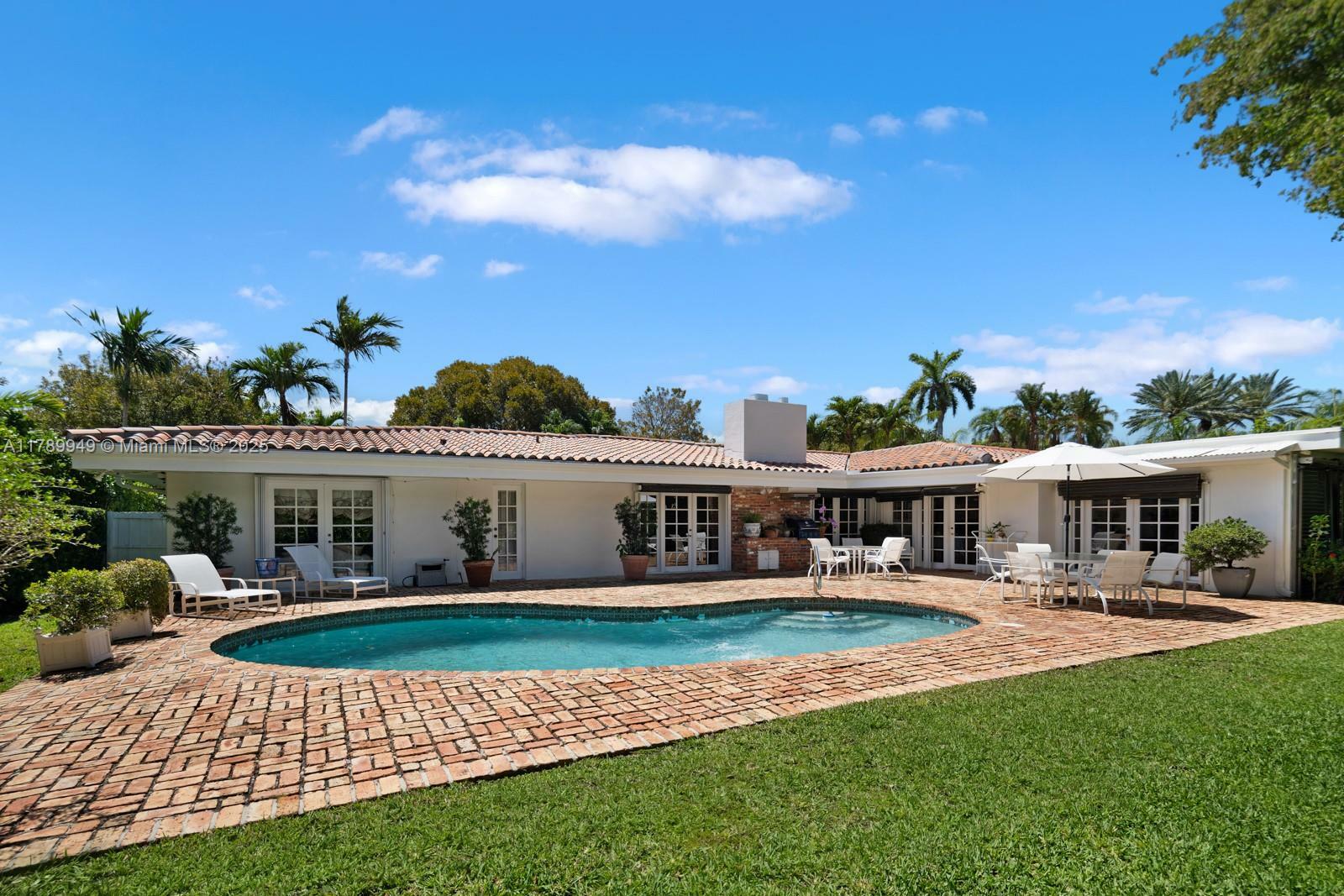 Property Photo: 141 Island Dr FL 33149