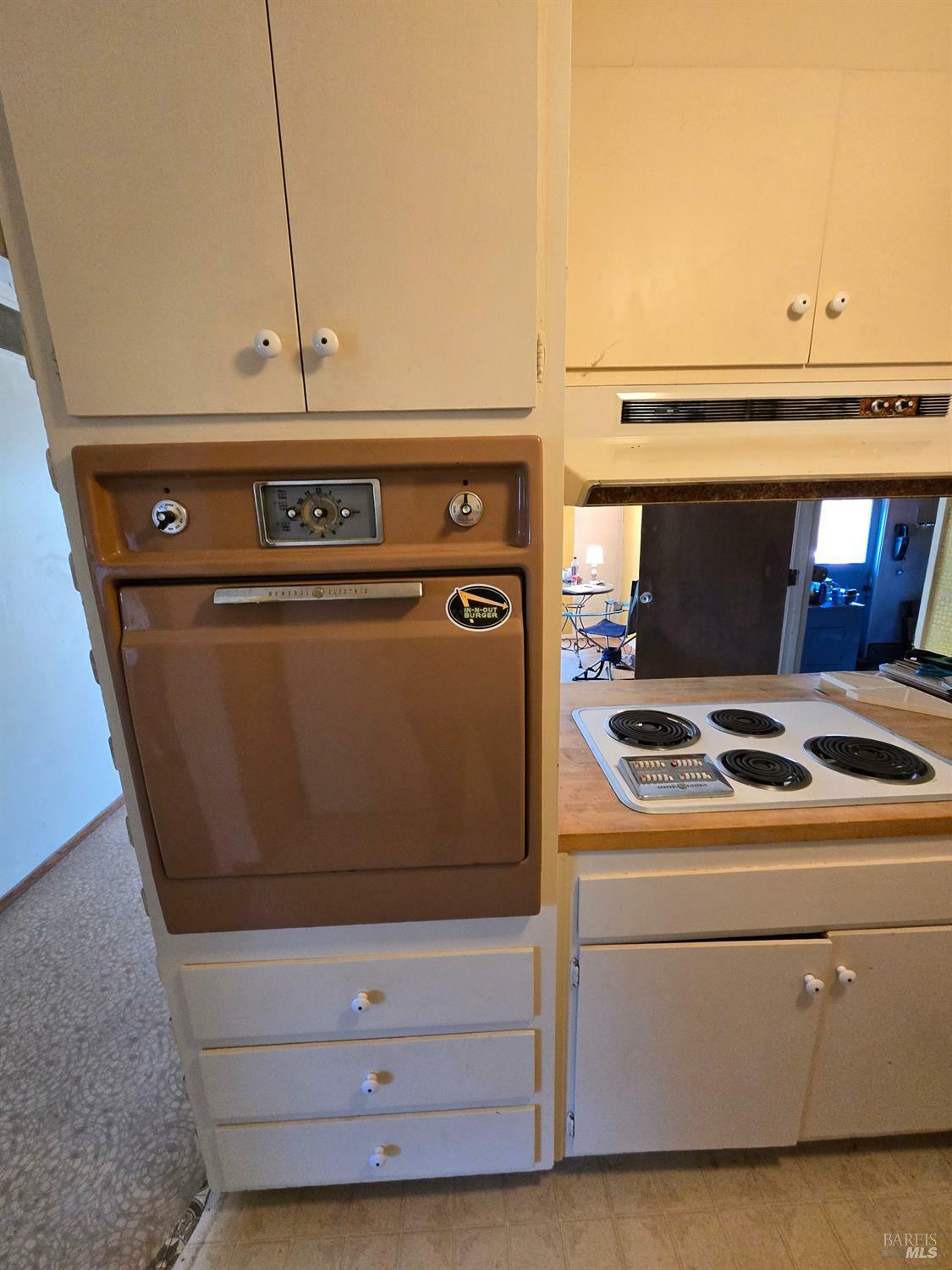 Property Photo: 519 Tamarack Drive CA 94903