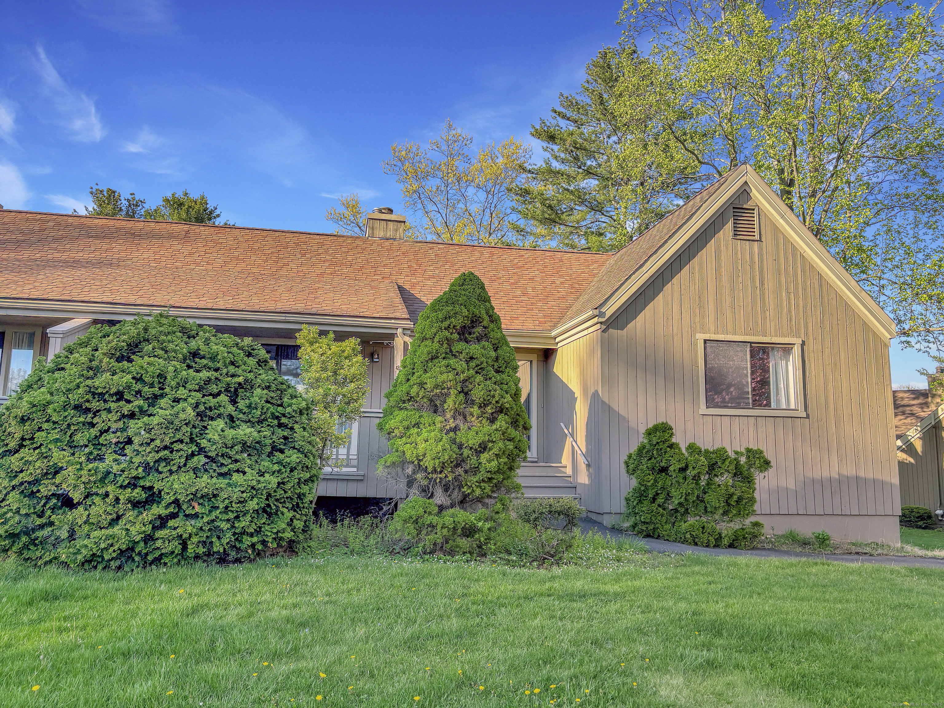 Property Photo: 133 Bannock Lane A CT 06614