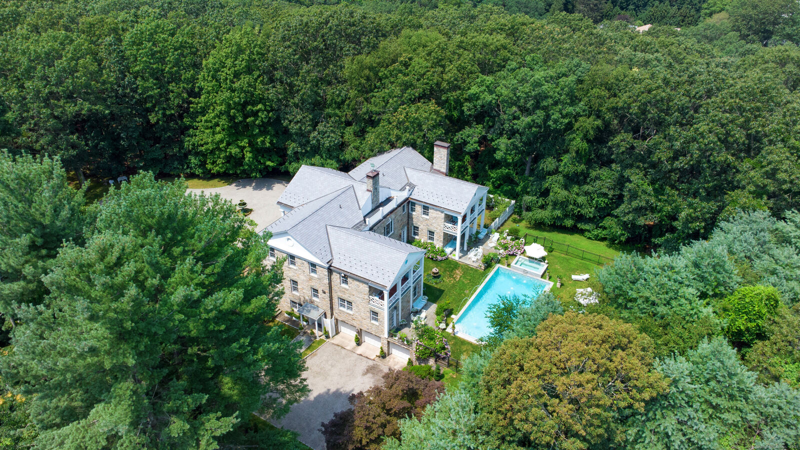 Property Photo:  5 Northside Lane  CT 06880 