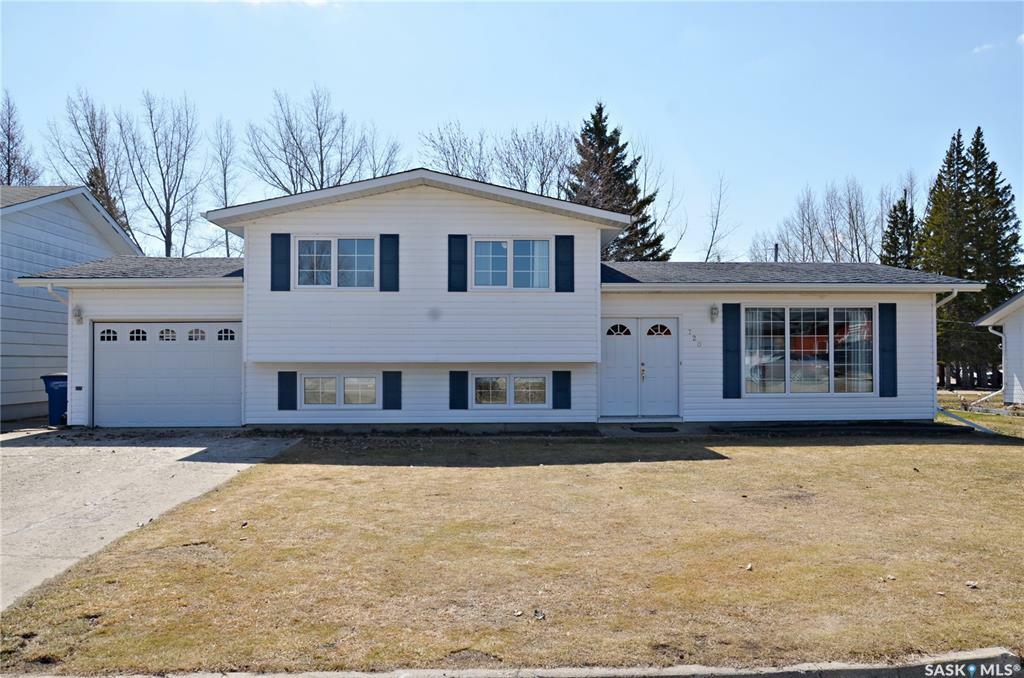 Property Photo:  720 Portage Avenue  SK S0A 0C1 