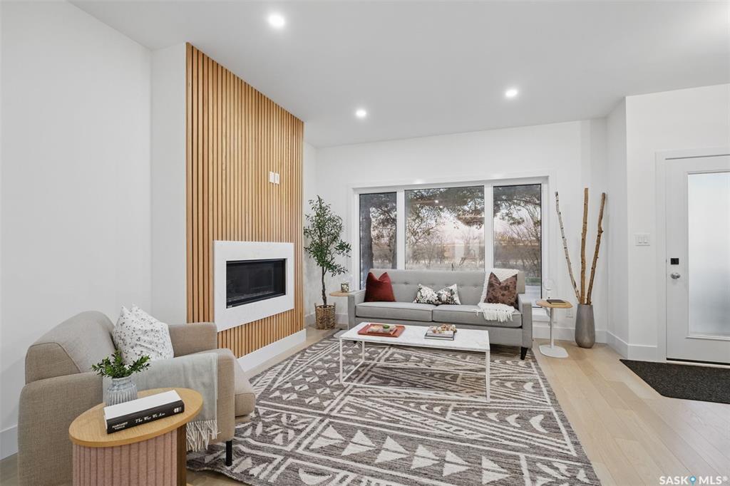 Property Photo: 1511 Spadina Crescent E SK S7K 3J3
