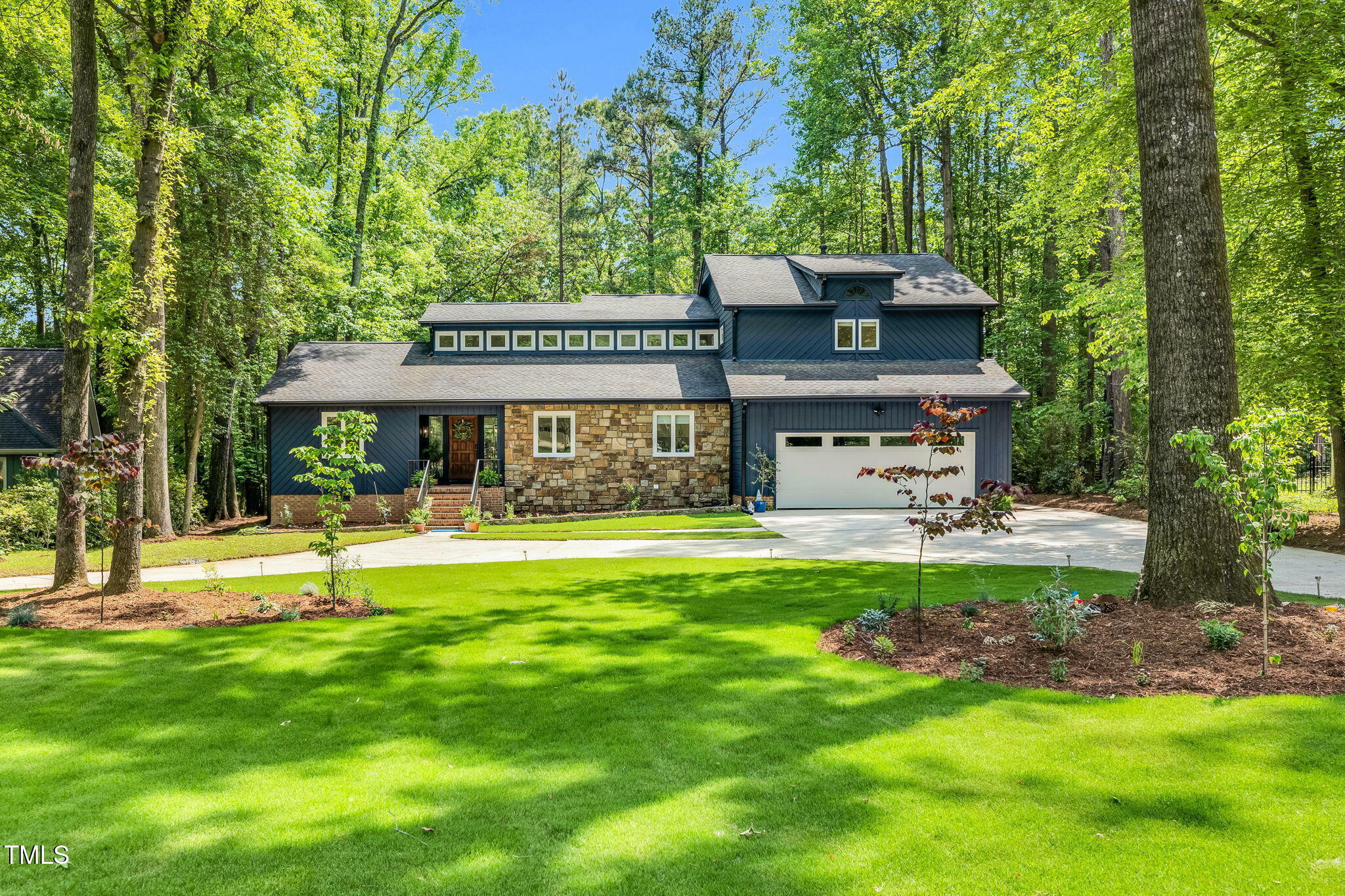 Property Photo: 106 Silverwood Lane NC 27518