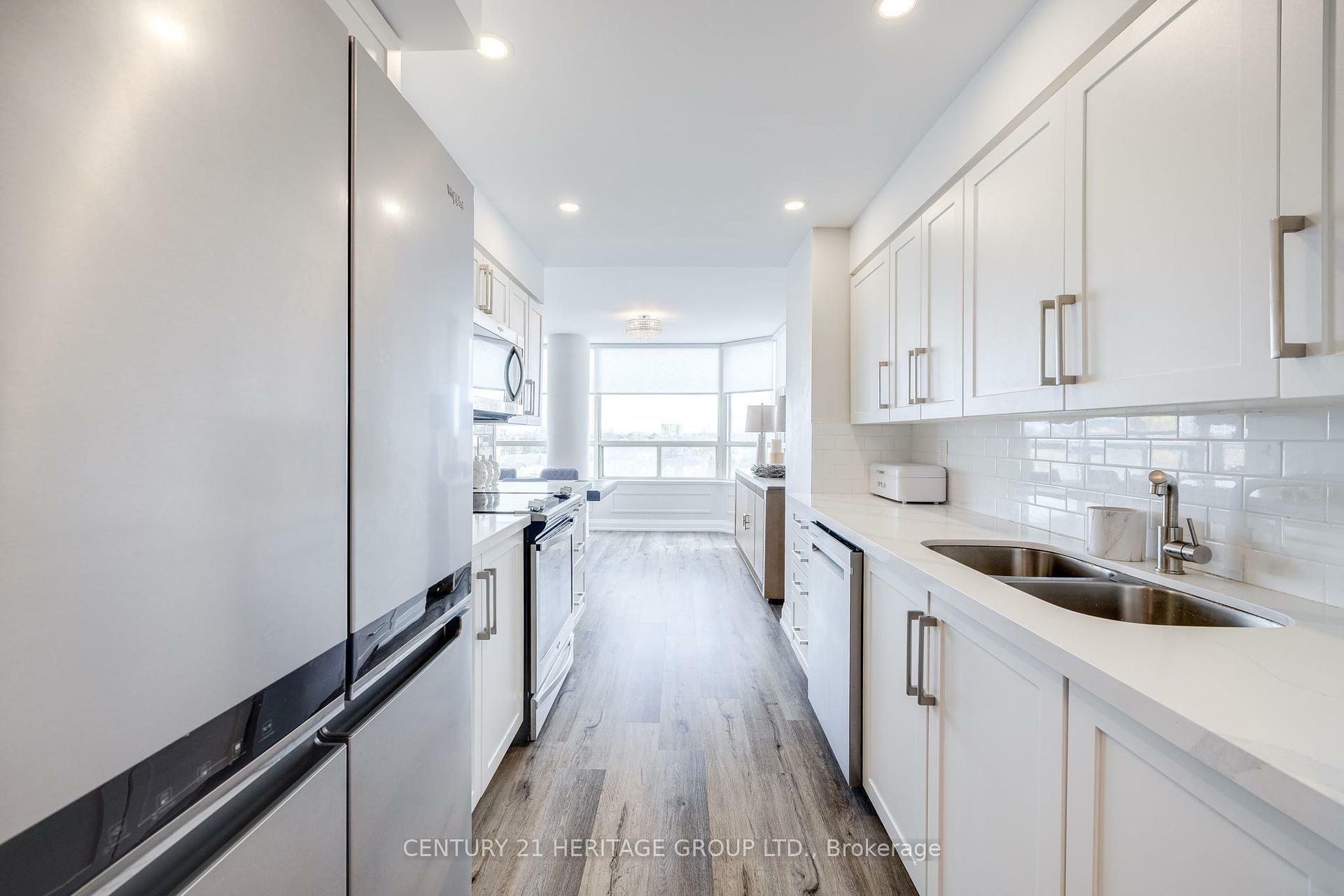 Photo de la propriété: 7 Townsgate Drive 707 ON L4J 7Z9