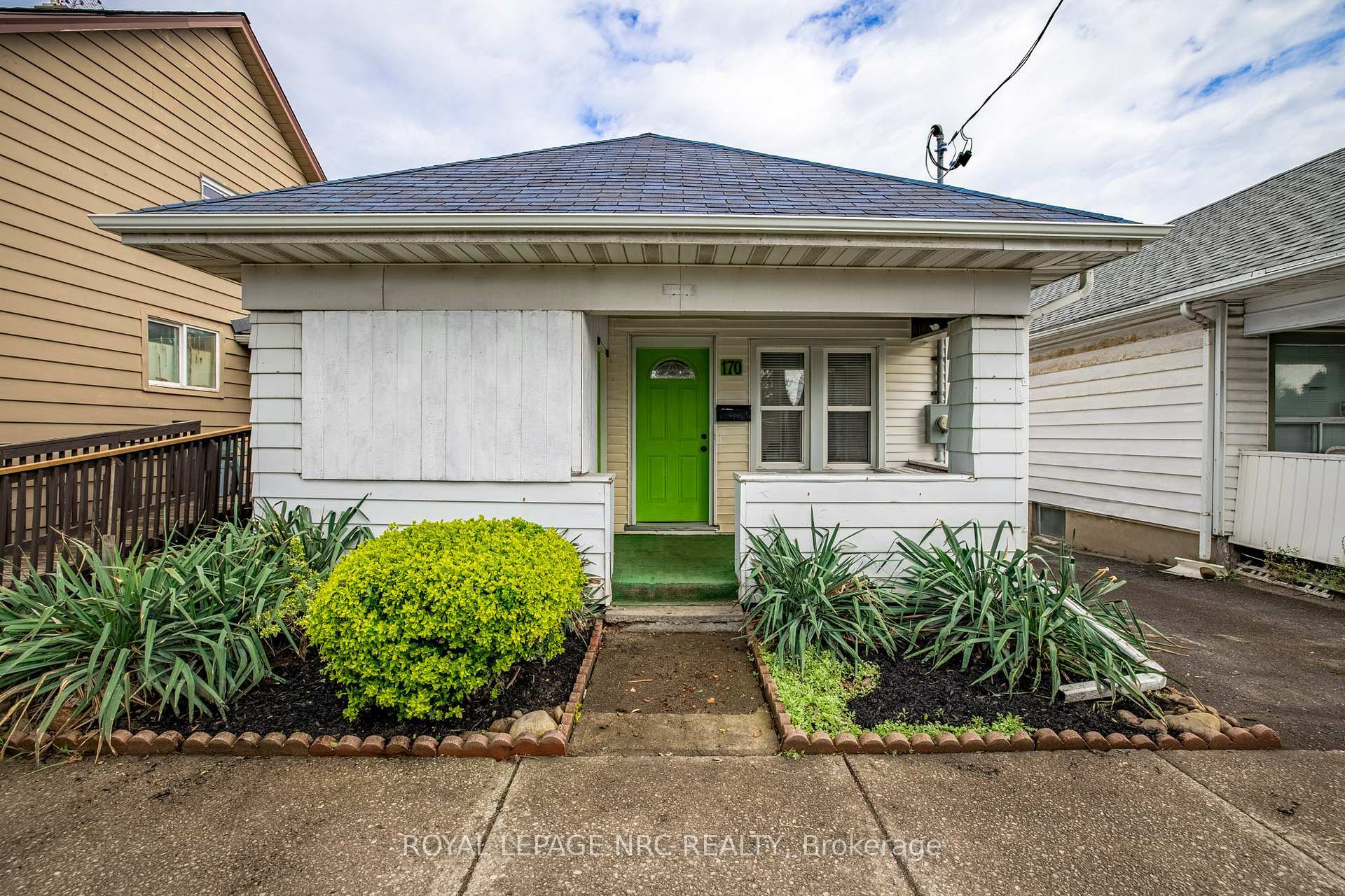 Property Photo: 170 Niagara Street W ON L2R 4L4