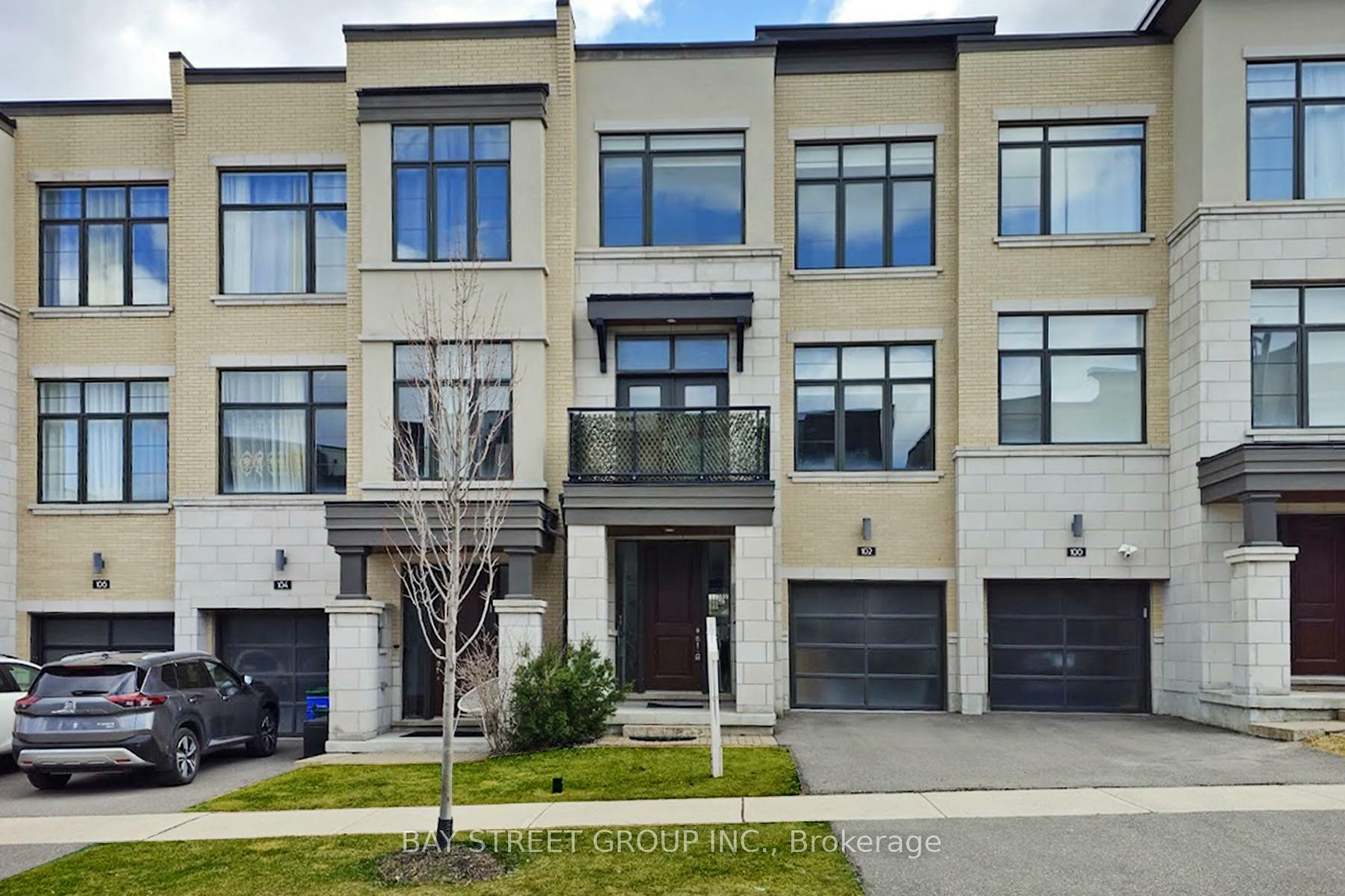 Property Photo:  102 Carrville Woods Circle  ON L6A 4Z6 