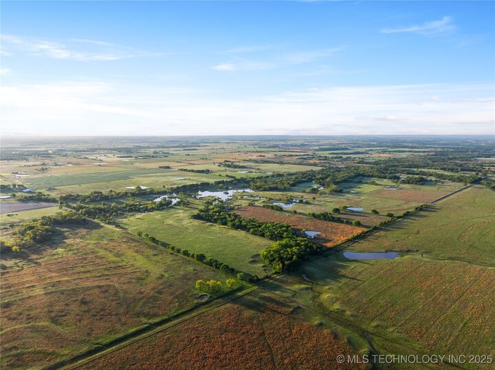 Property Photo:  12785 N 280 Road  OK 74447 