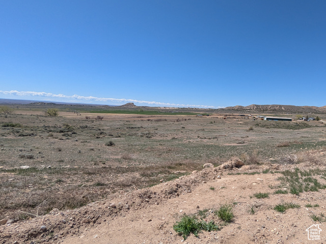 Property Photo: 2042 E Goose Ranch Rd UT 84078