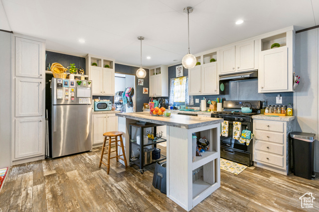 Property Photo: 370 Galahad St UT 84054