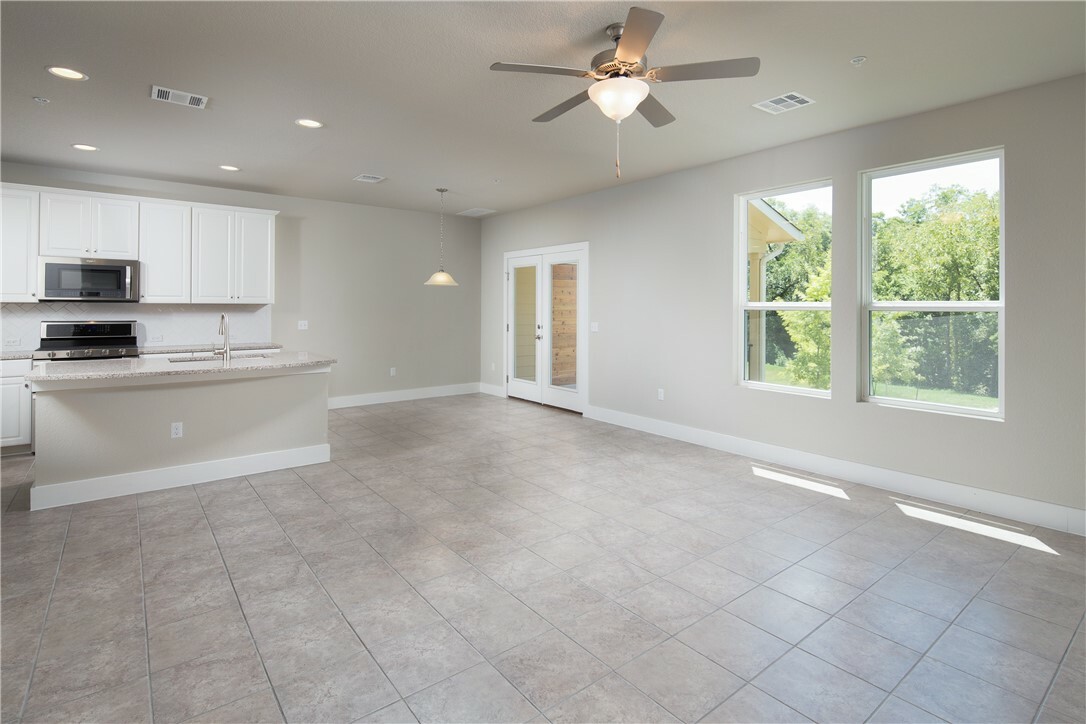Property Photo: 213 Bridgeford Drive TX 78745