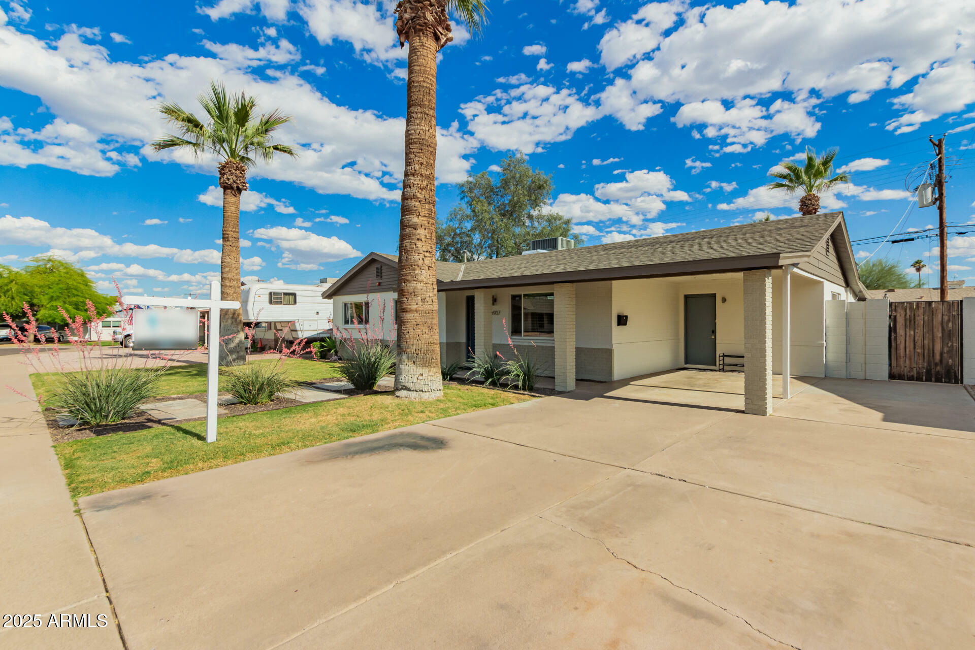 Property Photo: 6907 E Portland Street AZ 85257