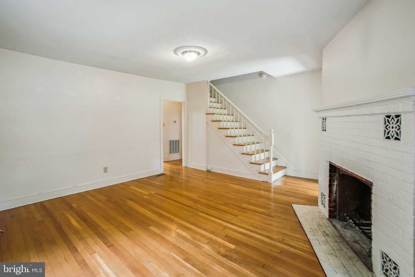 Property Photo: 315 Villa Avenue VA 22630