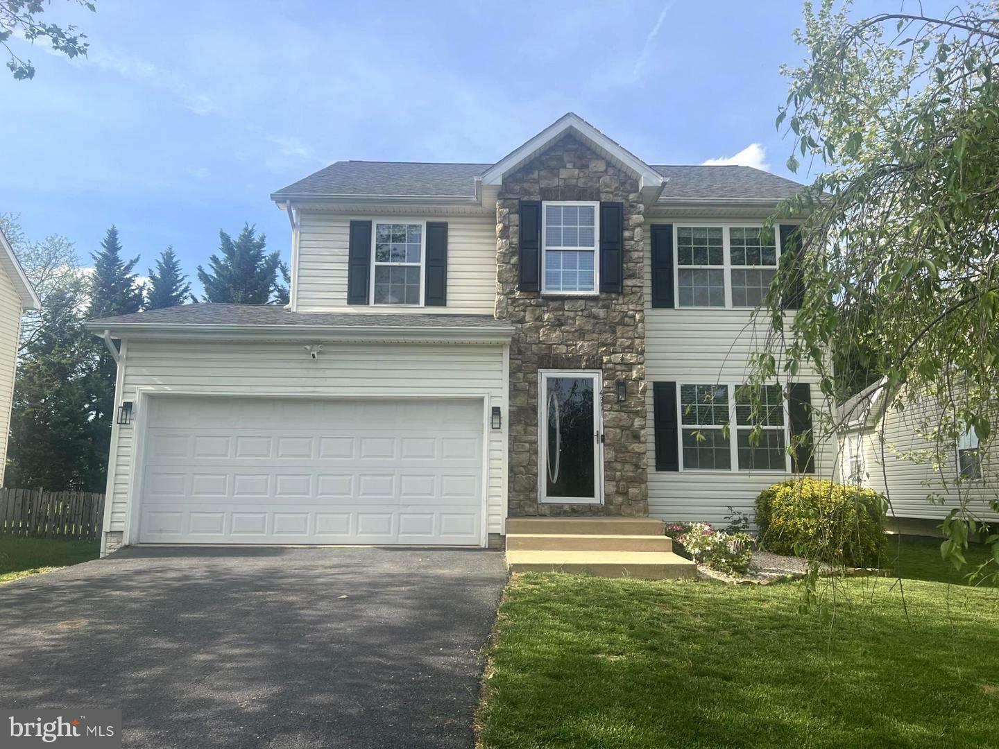 Property Photo: 431 E Beltline Avenue WV 25438