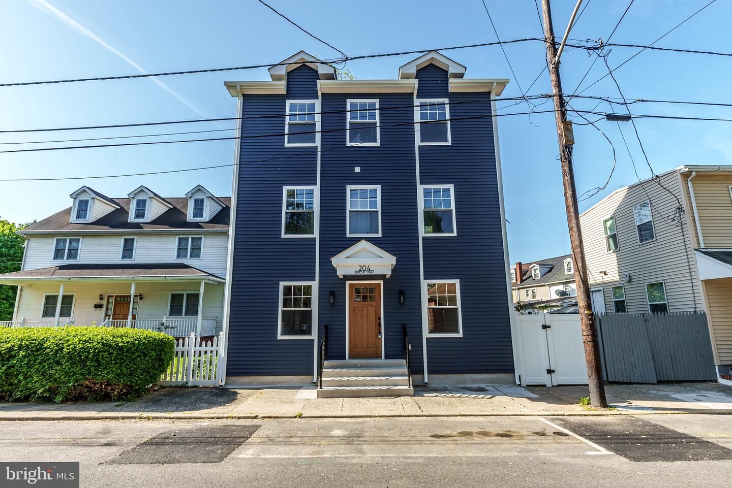 Property Photo:  204 Barclay Street  NJ 08016 