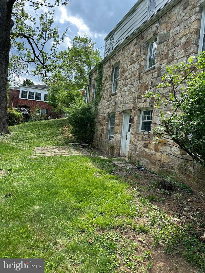 Property Photo: 311 Villa Avenue VA 22630