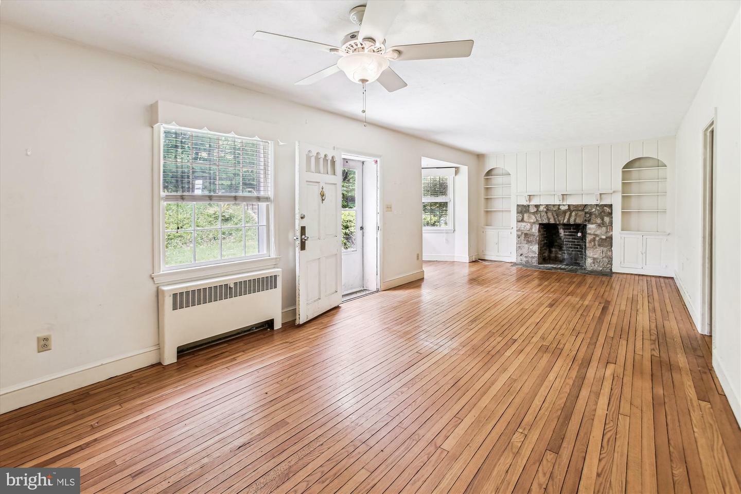 Property Photo:  311 Villa Avenue  VA 22630 