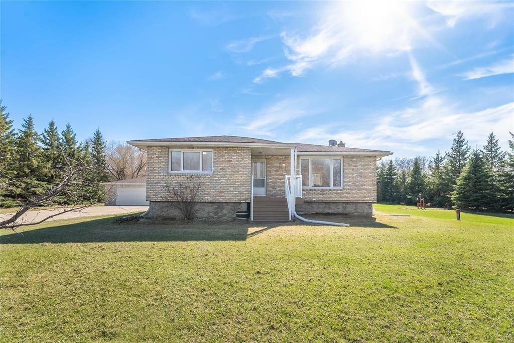 Property Photo: 114 Sawchuk Drive MB R1A 4B4