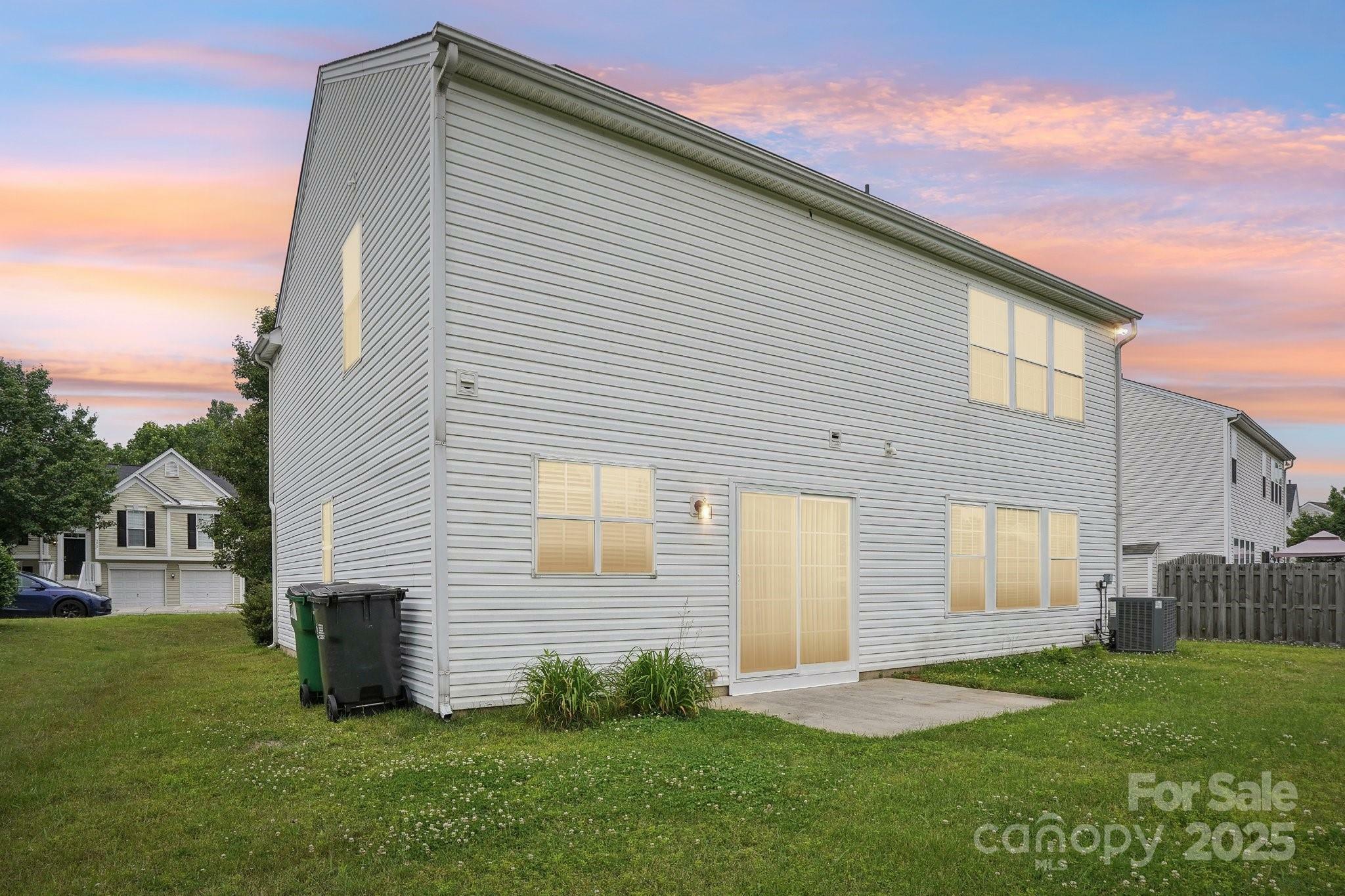 Property Photo: 3038 Old Ironside Drive NC 28213