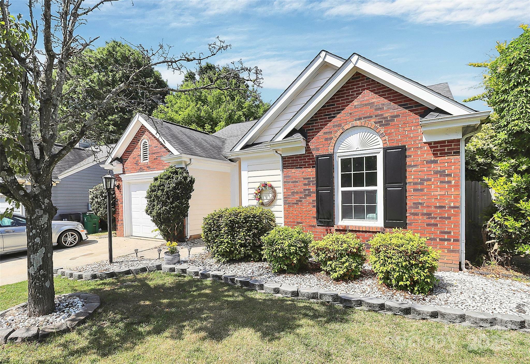 Property Photo: 13612 Bolingbrook Lane NC 28273