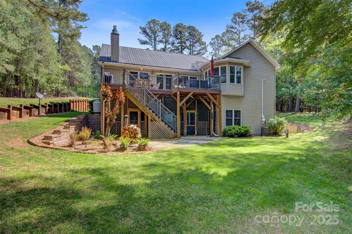 Property Photo: 5690 Anchor Drive NC 28630