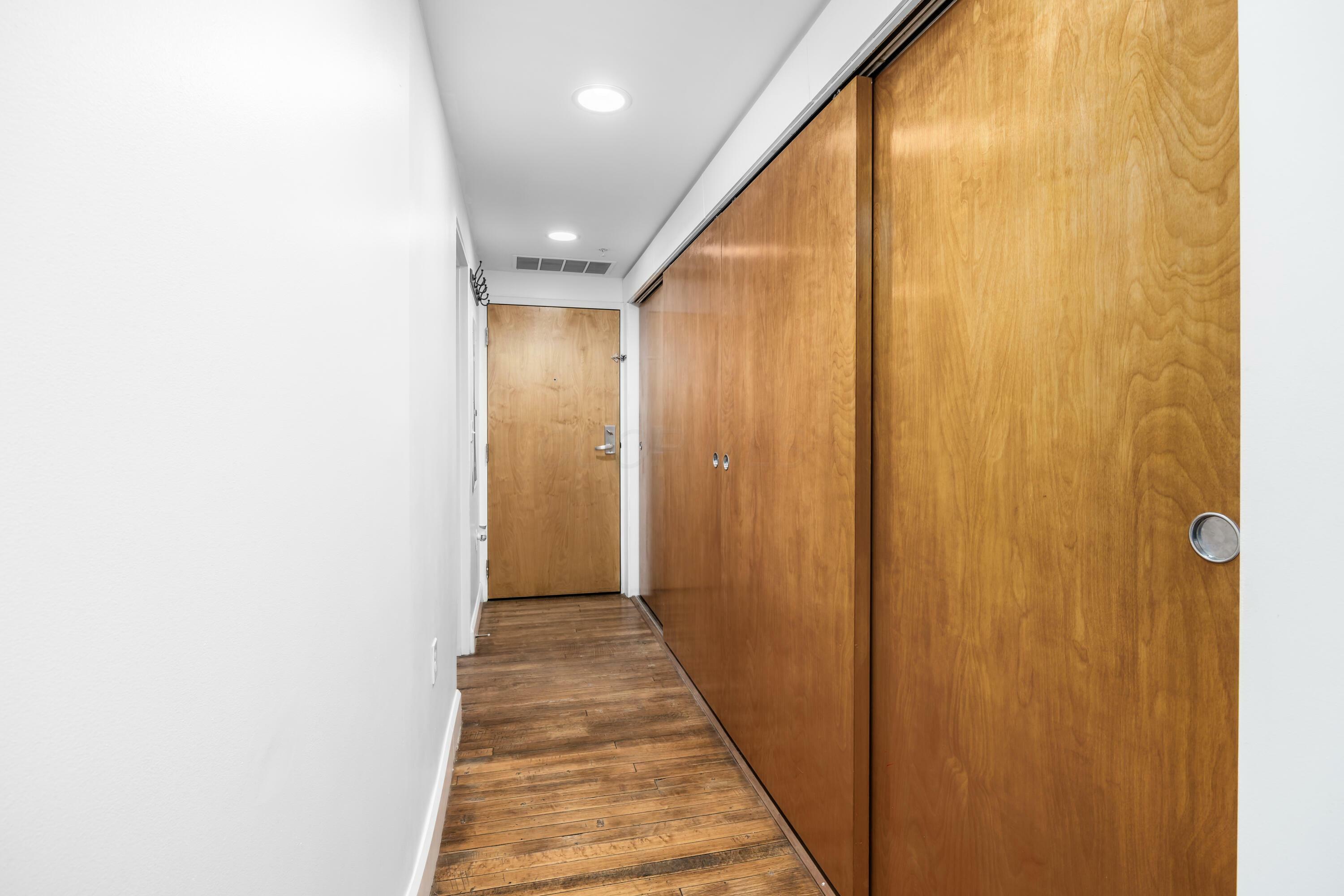 Property Photo: 106 N High Street OH 43215