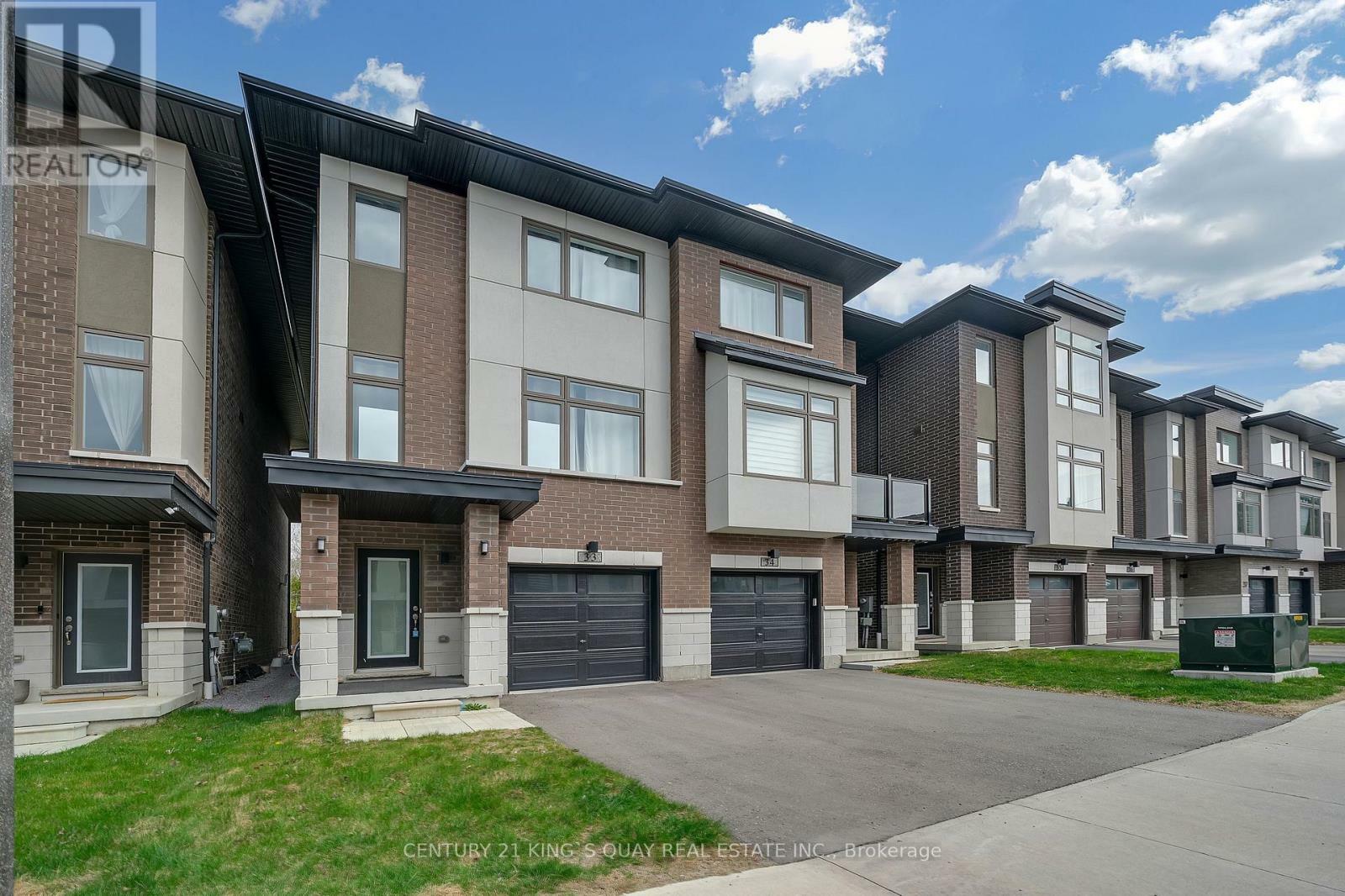 Property Photo: 250 Finch Avenue 33 ON L1V 0G6
