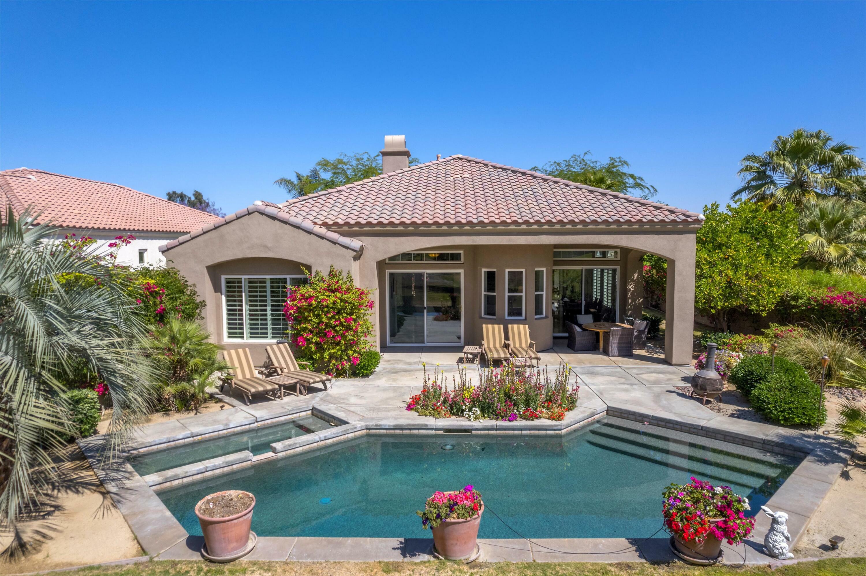 Property Photo: 24 Via Las Flores CA 92270