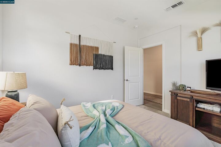 Property Photo: 158 Wooley Creek Way CA 94513