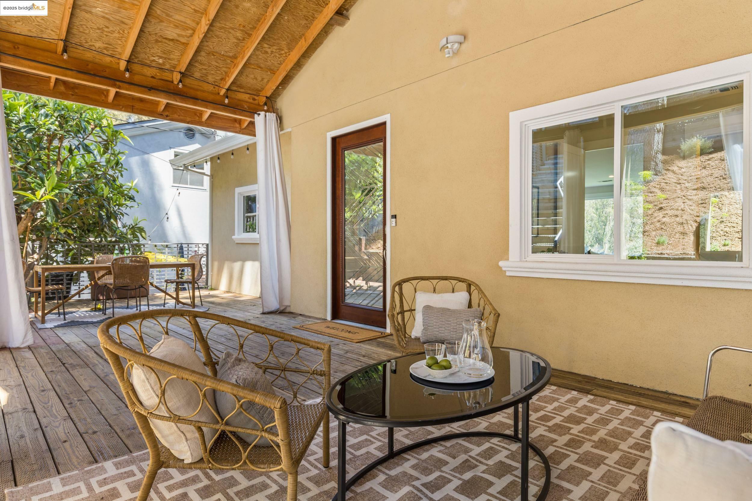 Property Photo: 6220 Valley View Rd CA 94611