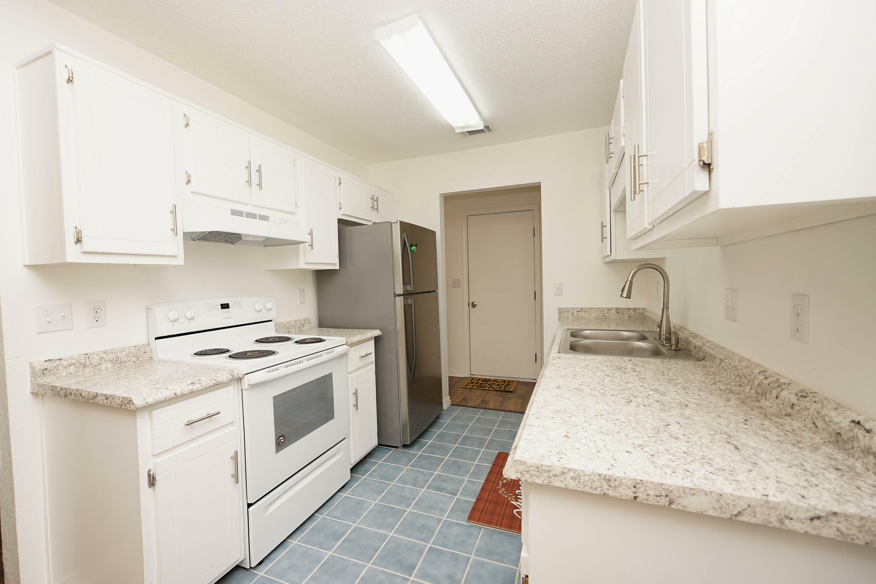 Property Photo: 209 Water Oak Lane FL 32539