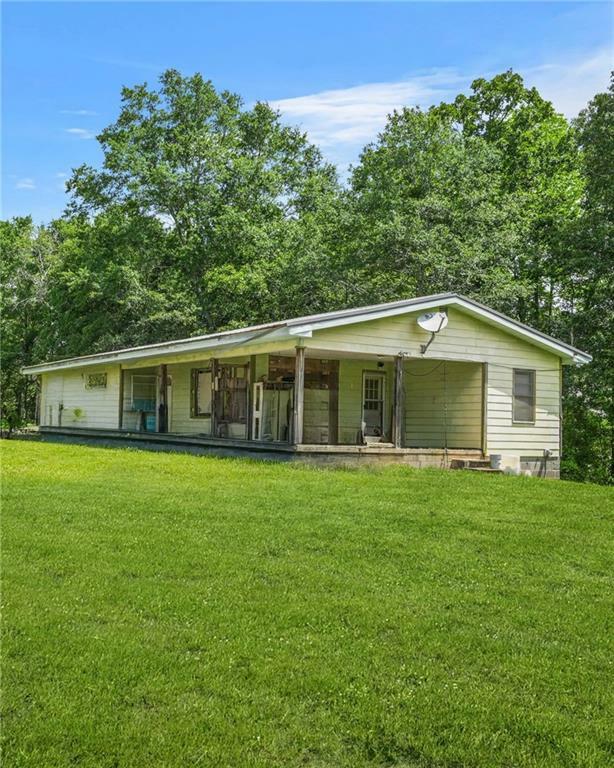 Property Photo: 415 Gray Road GA 30116