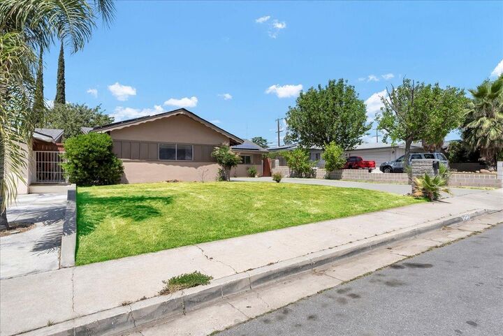Property Photo: 3212 Apollo St CA 93306