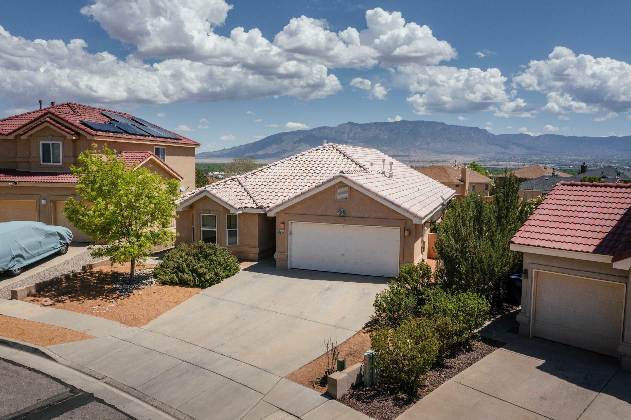 Property Photo: 10420 Descollado Road NW NM 87114