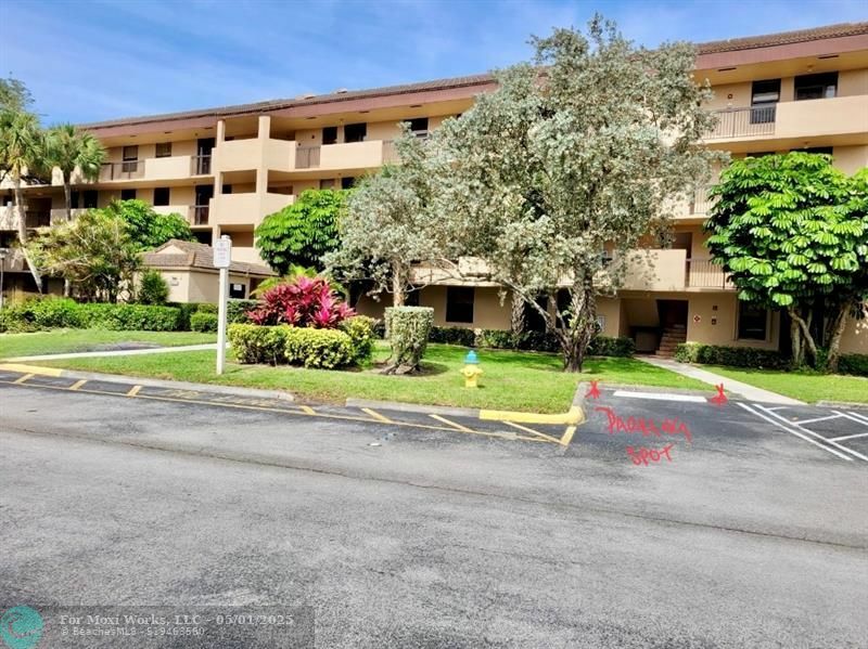 Property Photo: 2659 Carambola Cir 305 FL 33066